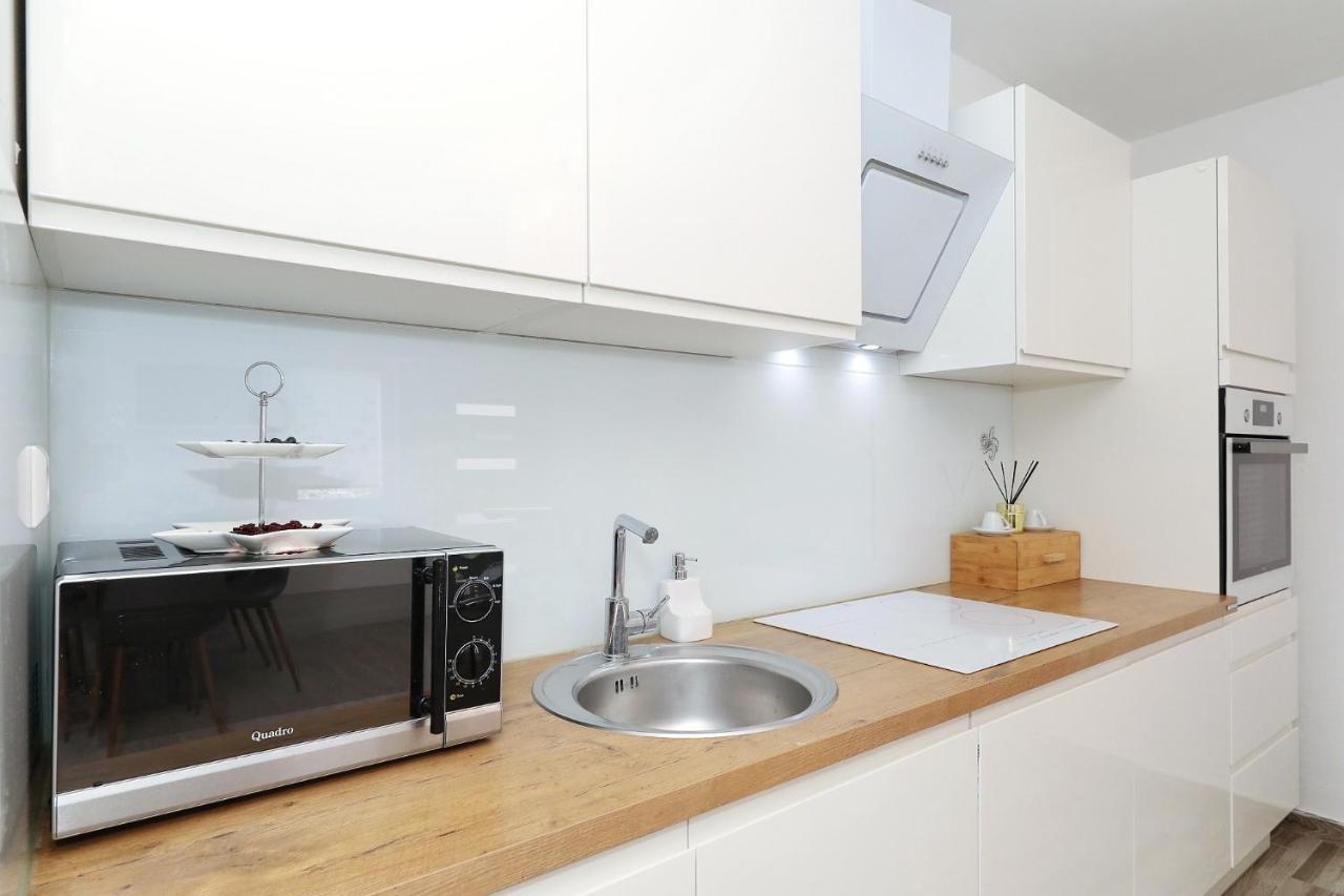 Holiday Home Maria One Minute From -Beach Zadar Zewnętrze zdjęcie