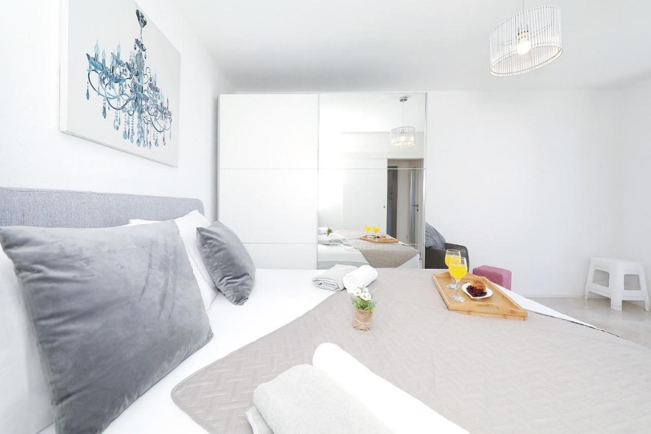 Holiday Home Maria One Minute From -Beach Zadar Zewnętrze zdjęcie